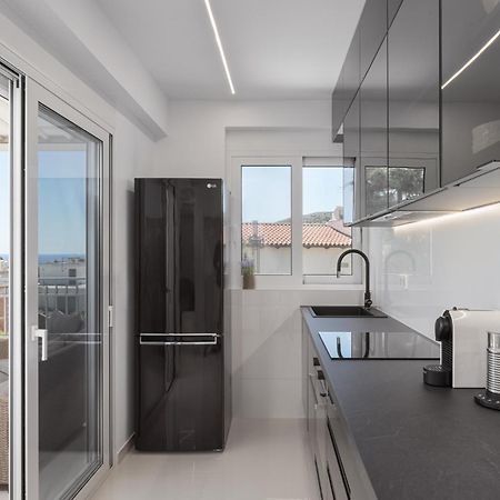 וארקיזה Athenian Riviera Penthouse Apartment מראה חיצוני תמונה