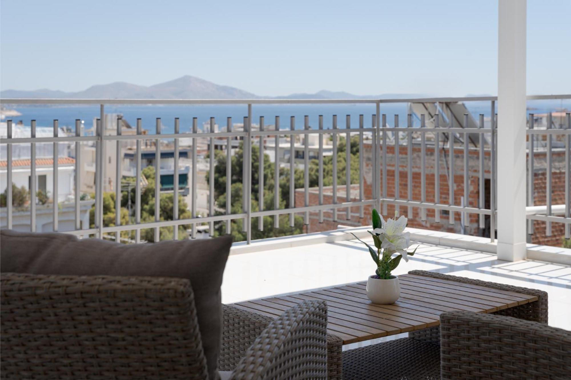 וארקיזה Athenian Riviera Penthouse Apartment מראה חיצוני תמונה